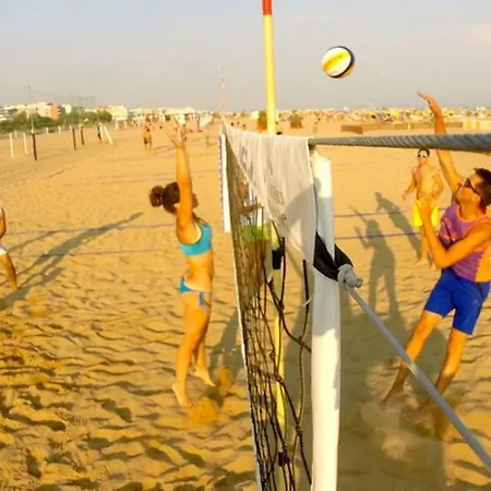 Apartment With Rooftop Swimming Pool ביביונה